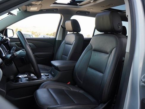 Used 2020 Chevrolet Traverse Premier w/ Redline Edition image 25