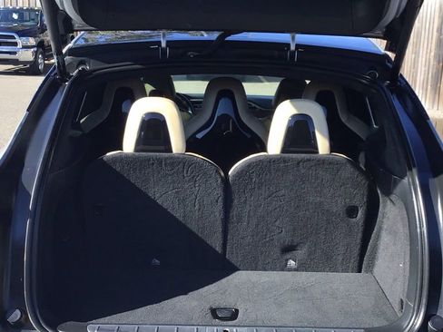 Used 2016 Tesla Model X 90D image 9