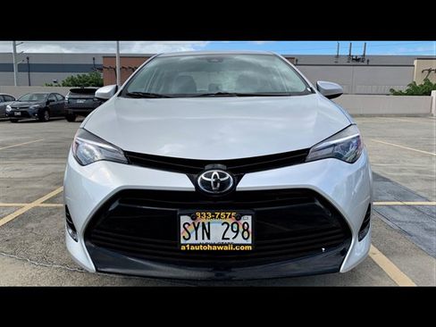 Used 2017 Toyota Corolla LE FWD image 2