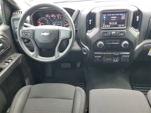 Used 2025 Chevrolet Silverado 1500 Custom image 15