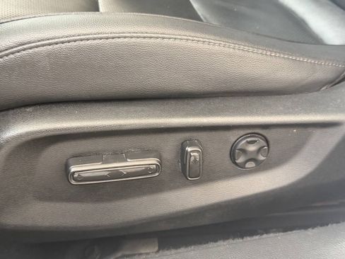 Used 2019 Honda Accord Touring image 5