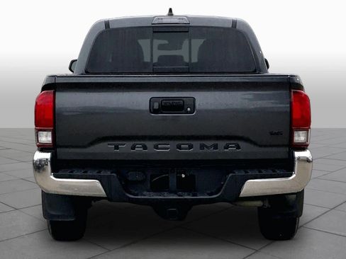 Used 2022 Toyota Tacoma SR5 RWD image 5