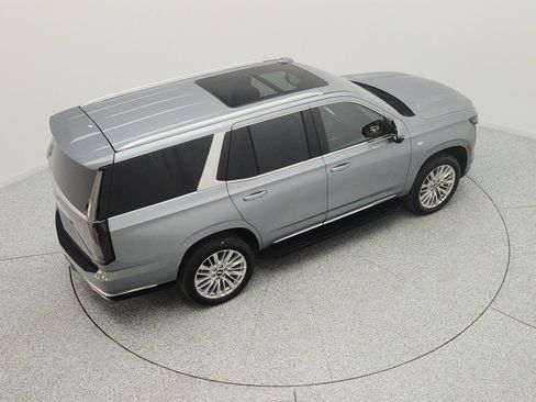 Used 2025 Cadillac Escalade Premium Luxury AWD/4WD image 26