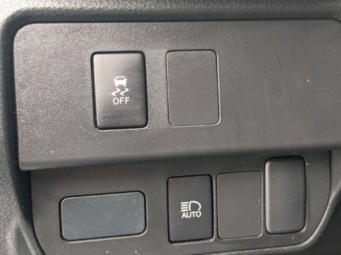 Used 2022 Toyota Tacoma SR w/ SX Package RWD image 13