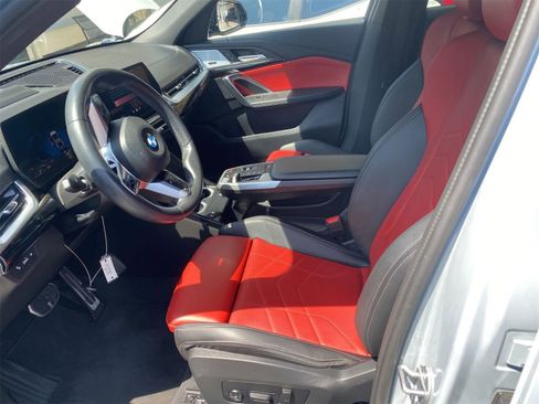 Used 2025 BMW X2 xDrive28i w/ Technology Package AWD/4WD image 3