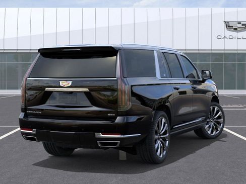 New 2026 Cadillac Escalade ESV Luxury AWD/4WD image 4