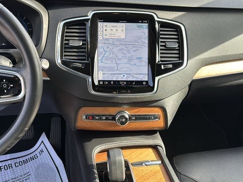 Used 2024 Volvo XC90 B6 Plus image 20