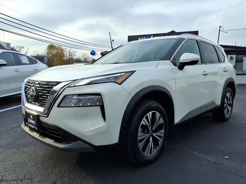 Used 2022 Nissan Rogue SV w/ SV Premium Package image 7