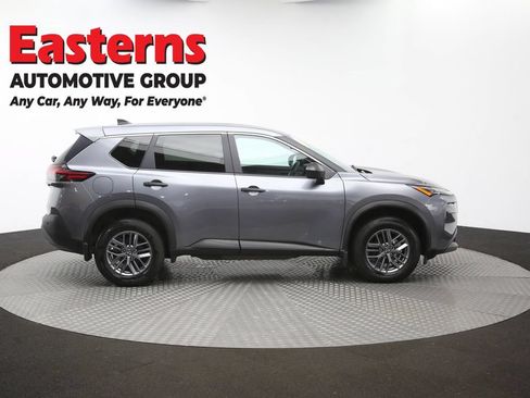 Used 2023 Nissan Rogue S AWD/4WD image 46