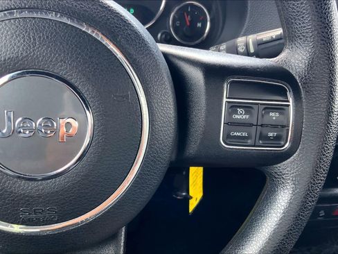 Used 2017 Jeep Wrangler Unlimited Sport AWD/4WD image 24