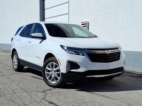 Used 2023 Chevrolet Equinox LT w/ Driver Convenience Package AWD/4WD image 3