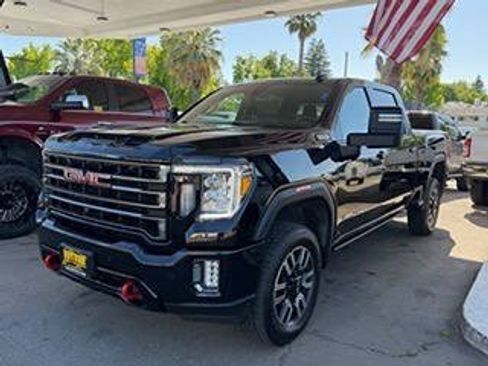 Used 2022 GMC Sierra 3500 AT4 w/ AT4 Preferred Package AWD/4WD image 8