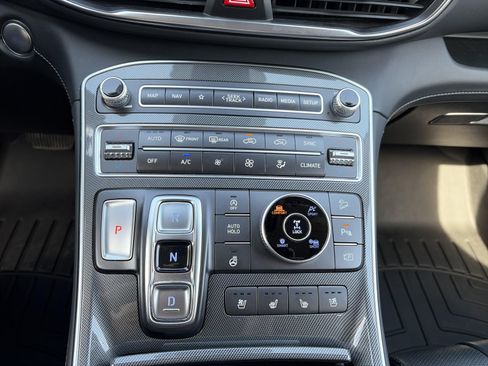 Certified 2022 Hyundai Santa Fe Limited AWD/4WD image 18