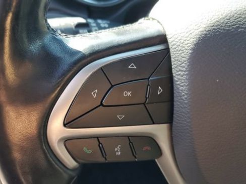 Used 2020 Jeep Grand Cherokee Limited w/ Premium Lighting Group AWD/4WD image 11