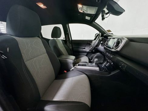 Certified 2023 Toyota Tacoma TRD Off-Road image 26