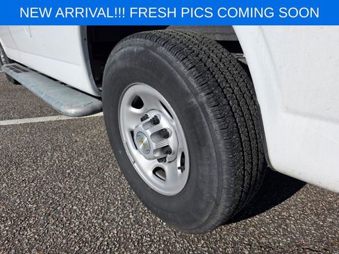 Used 2024 Chevrolet Express 2500 w/ Driver Convenience Package image 7