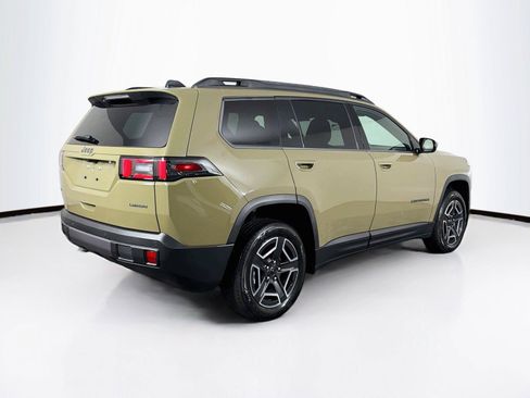 Used 2026 Jeep Cherokee Laredo AWD/4WD image 11