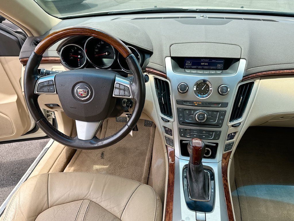 Used 2010 Cadillac CTS Luxury RWD image 19