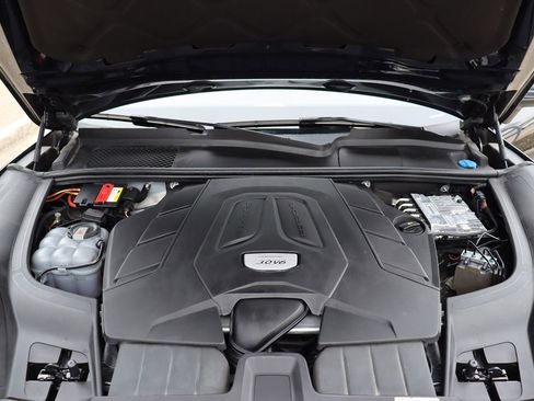 Used 2020 Porsche Cayenne image 61