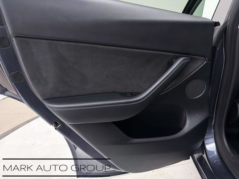 Used 2022 Tesla Model Y Performance AWD/4WD image 21