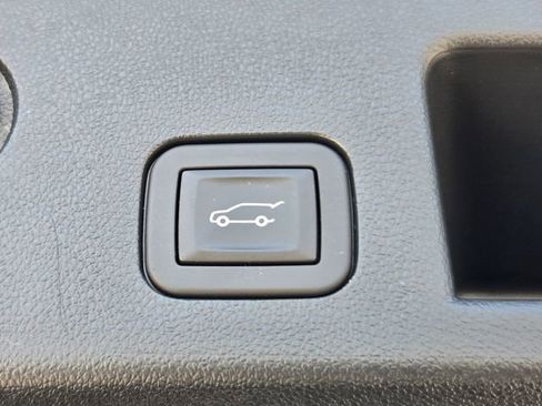 Used 2025 Chevrolet Equinox RS w/ Safety and Technology Package FWD image 32