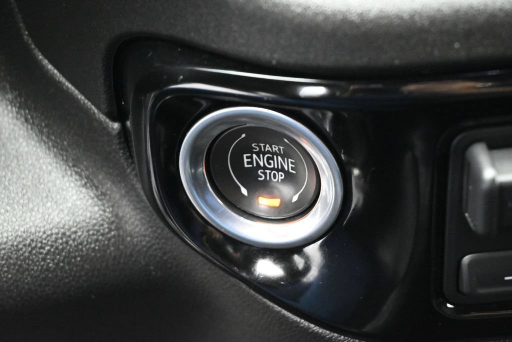 Used 2023 Chevrolet Silverado 1500 LT RWD image 13