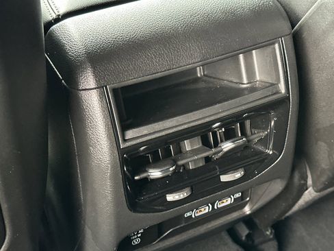Used 2023 Jeep Grand Cherokee Altitude image 14