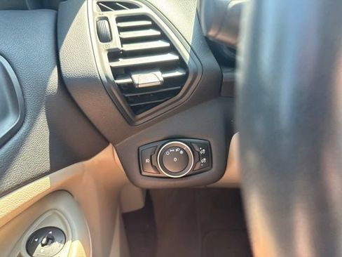 Used 2016 Ford C-MAX Energi SEL FWD image 27