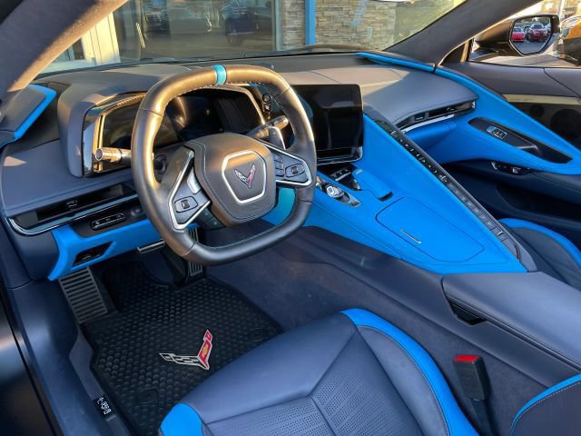 Used 2023 Chevrolet Corvette Stingray Premium Conv w/ Z51 Performance Package RWD image 2