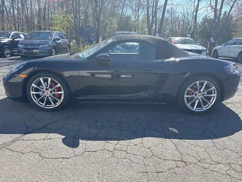 Used 2017 Porsche 718 Boxster S image 4