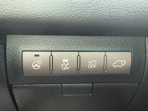 Used 2014 Lexus LX 570 4WD w/ Luxury Package image 11