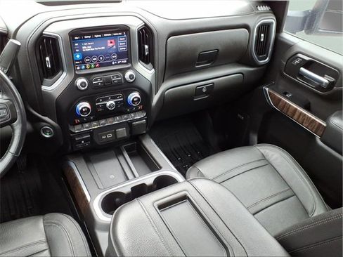 Used 2022 GMC Sierra 3500 Denali w/ Technology Package image 17