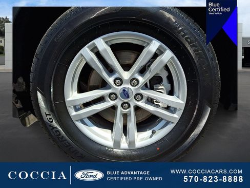 Certified 2023 Ford Explorer XLT w/ Equipment Group 202A AWD/4WD image 7
