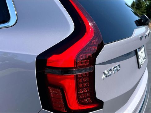 Used 2026 Volvo XC90 B5 Plus w/ Protection Package AWD/4WD image 33