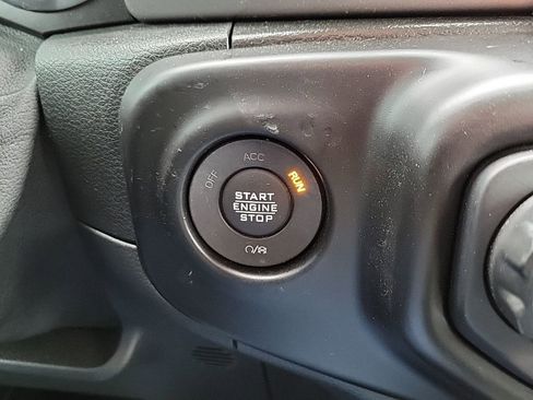 Used 2021 Jeep Wrangler Unlimited Sport image 21