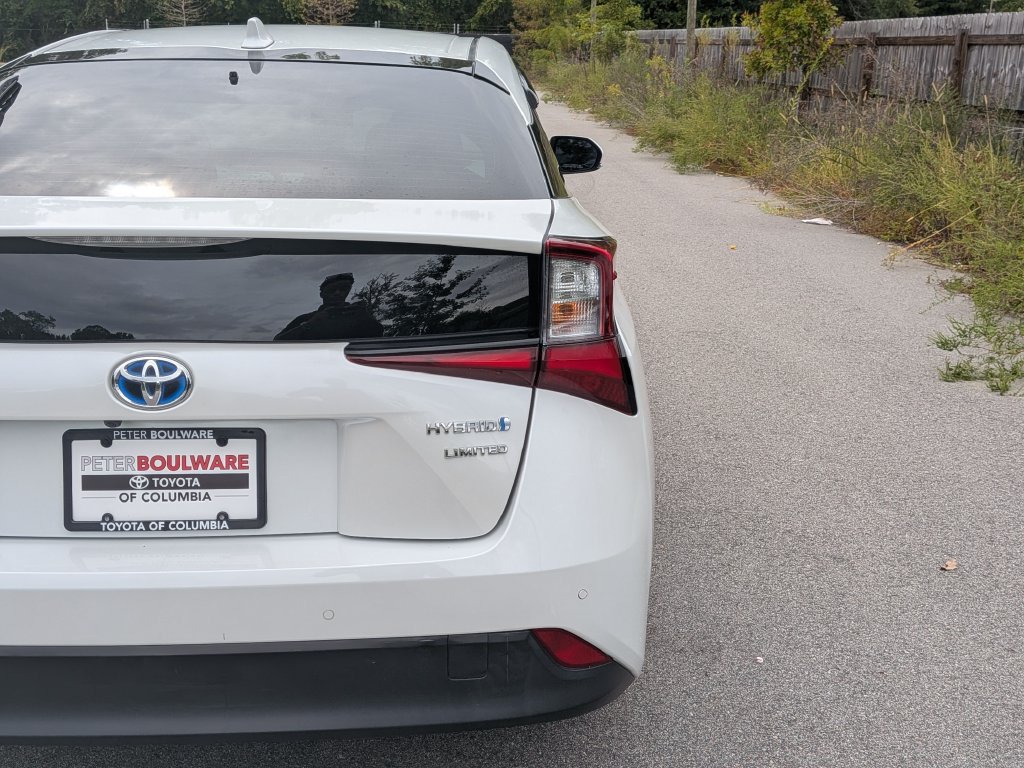 Used 2022 Toyota Prius Limited w/ Premium Convenience Package FWD image 8