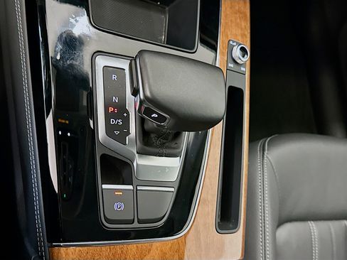 Used 2022 Audi Q5 2.0T Premium Plus w/ Premium Plus Package image 25