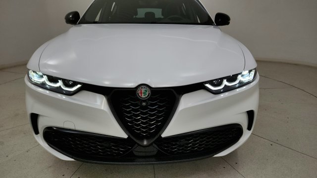 Used 2024 Alfa Romeo Tonale Veloce w/ Active Assist Package AWD/4WD image 24