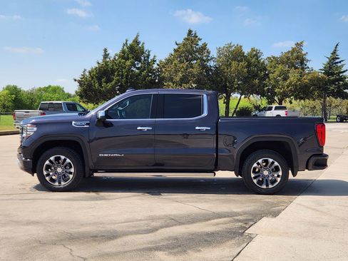 Used 2023 GMC Sierra 1500 Denali w/ Denali Reserve Package image 3