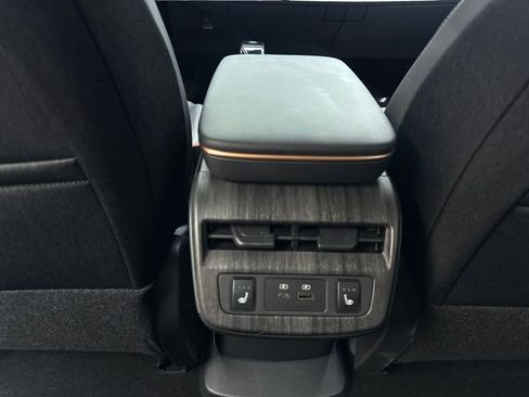 Used 2024 Nissan Ariya AWD image 71