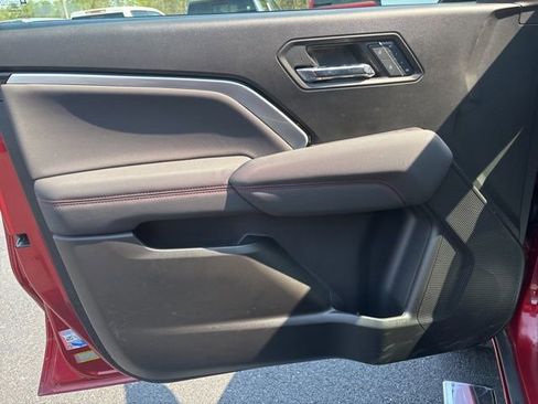 Used 2024 Chevrolet Colorado Z71 w/ Z71 Convenience Package 2 image 34