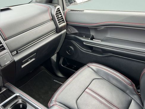 Used 2021 Ford Expedition Limited RWD image 13