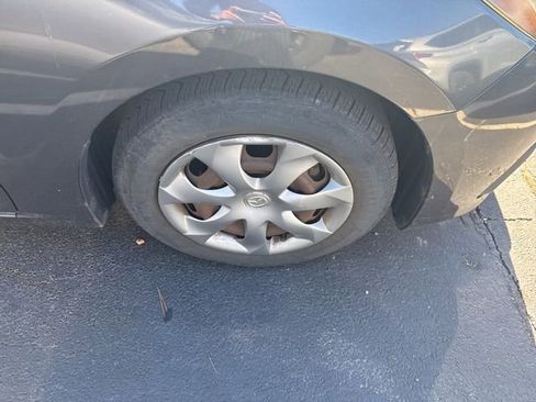 Used 2014 MAZDA MAZDA3 i Sport image 16