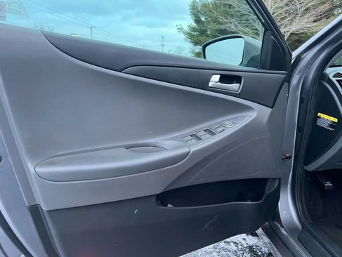 Used 2012 Hyundai Sonata GLS image 12