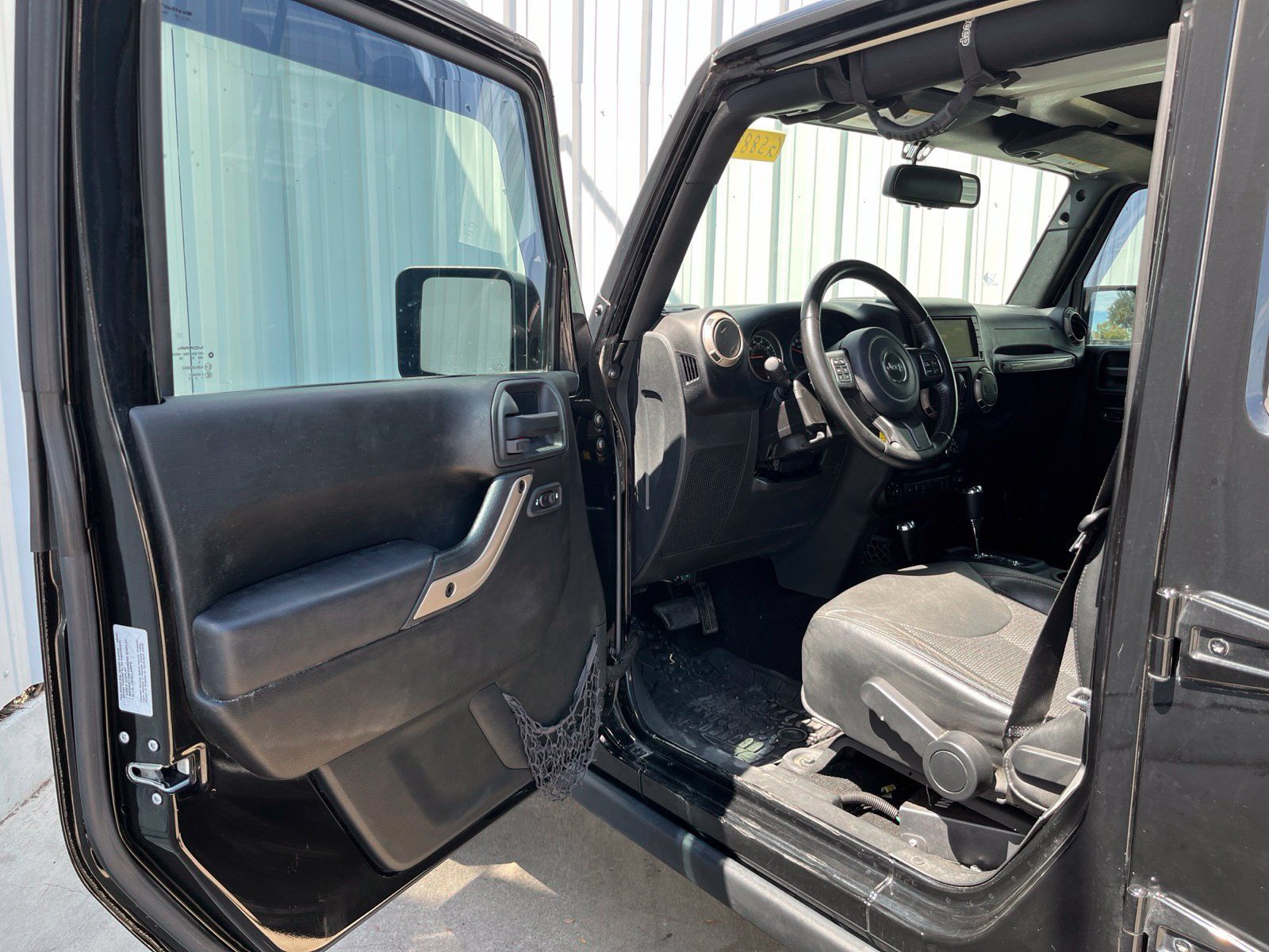Used 2016 Jeep Wrangler Unlimited Sahara AWD/4WD image 10