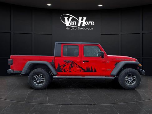 Used 2024 Jeep Gladiator Mojave w/ Convenience Group image 29