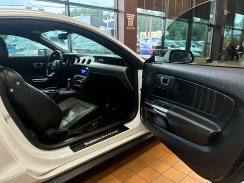 Used 2019 Ford Mustang Premium RWD image 26