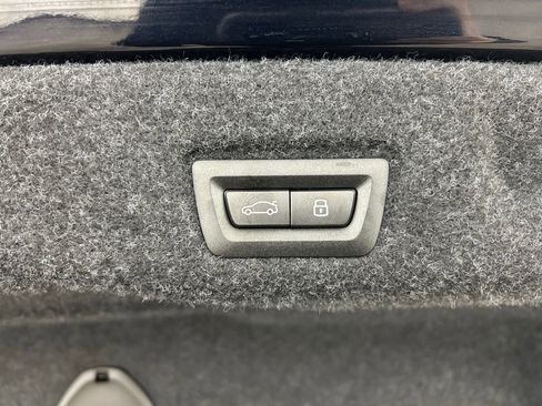 Used 2026 BMW 550e xDrive AWD/4WD image 40