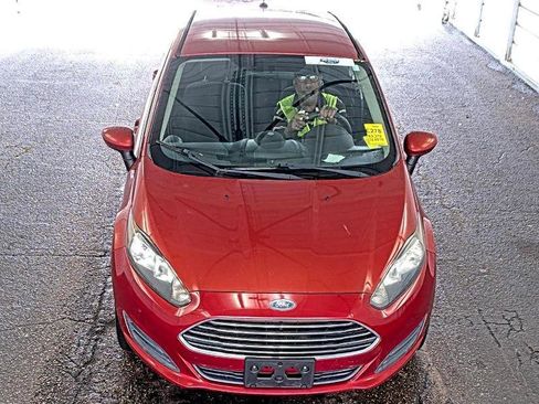 Used 2018 Ford Fiesta SE image 2