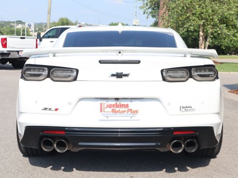Used 2019 Chevrolet Camaro ZL1 RWD image 8